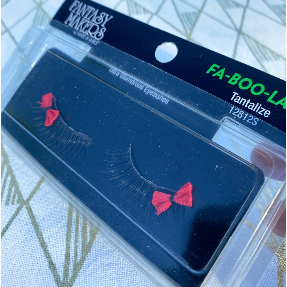 Red Bow Fashion Falsies Lashes / Wispy Eyelashes